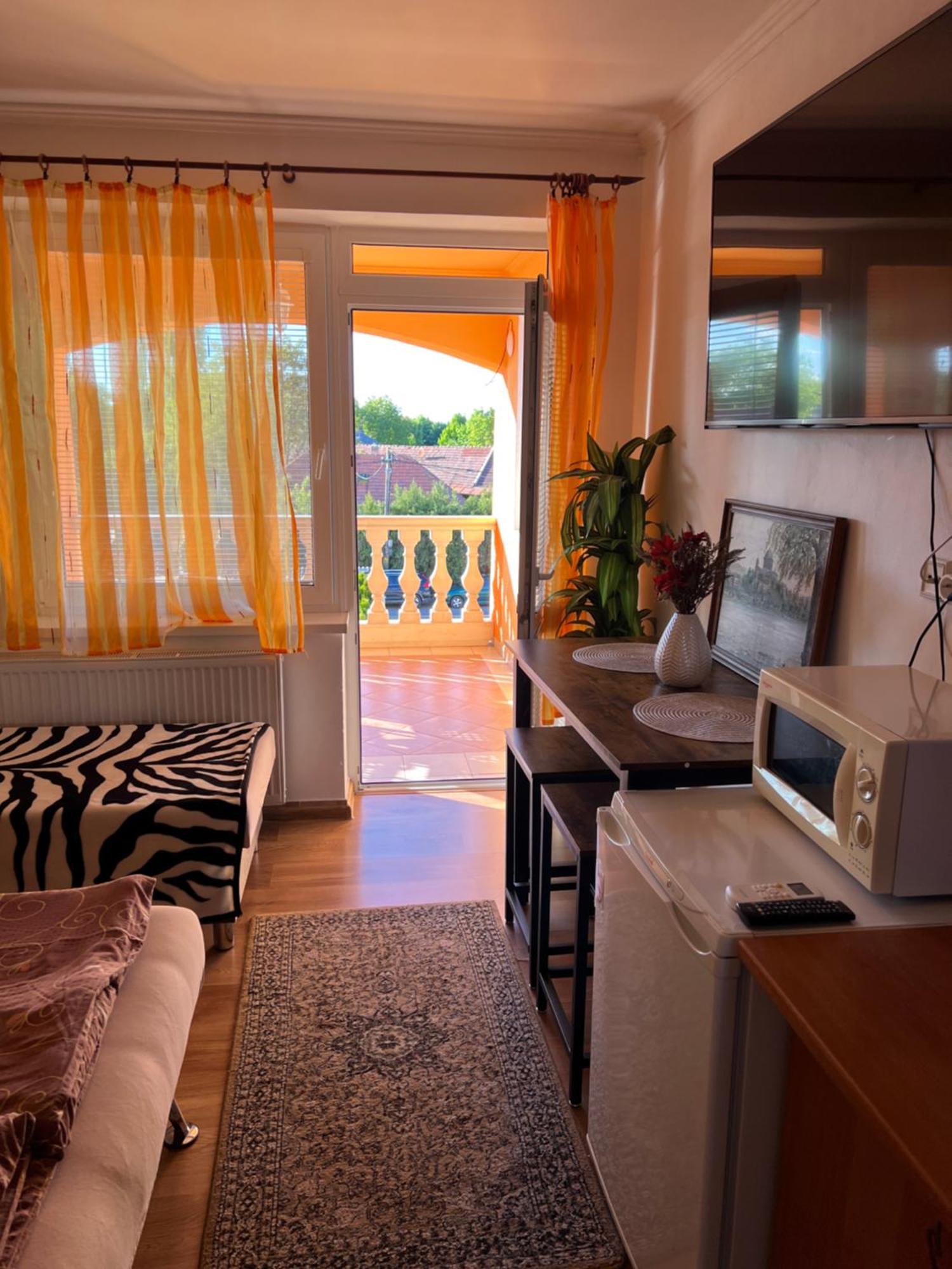 Studio Florida Štúrovo Kültér fotó